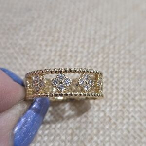 Elegant Gold Women's Ring